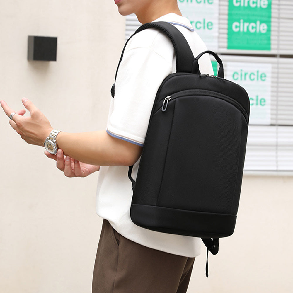 Rucsac impermeabil pentru laptop Dollcini – negru, compatibil cu 15,6”, practic, de zi cu zi