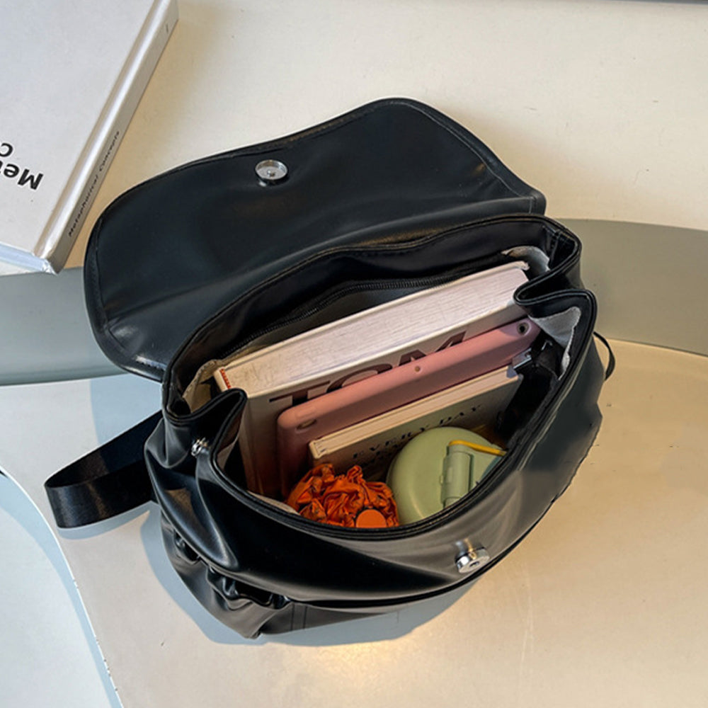 Dollcini Divatos Nagy Kapacitású Női Hátizsák – PU Bőrpántos, Minimalista, Iskolába, Munkába és Utazáshoz, Fényes Fekete