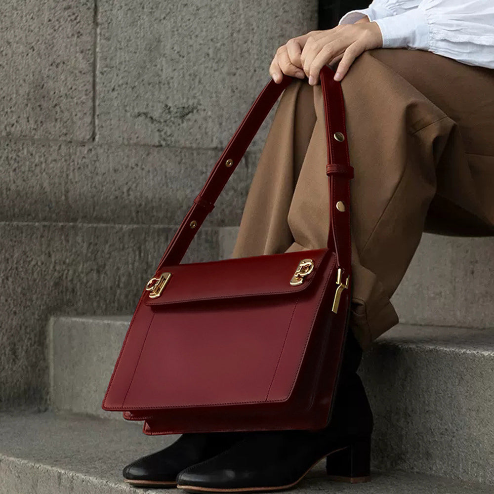 Dollcini Elegáns Női Válltáska – Kompakt, Műbőr Táska