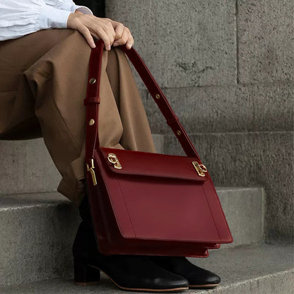 Dollcini Elegáns Női Válltáska – Kompakt, Műbőr Táska